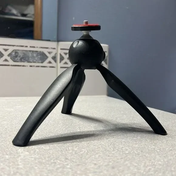 Tabletop Tripod - Picture 3 of 3
